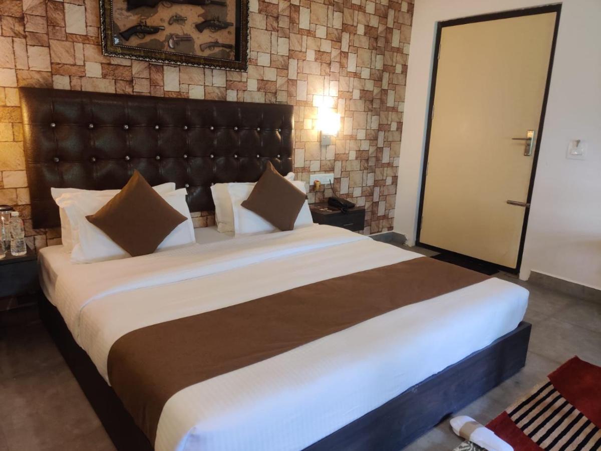Misty Rain Estate Hotel Madikeri Bagian luar foto