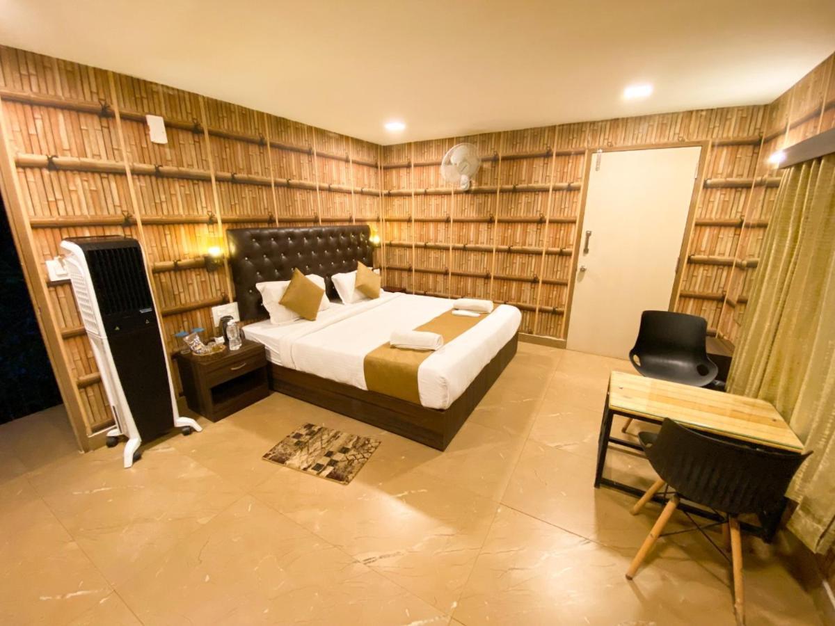 Misty Rain Estate Hotel Madikeri Bagian luar foto