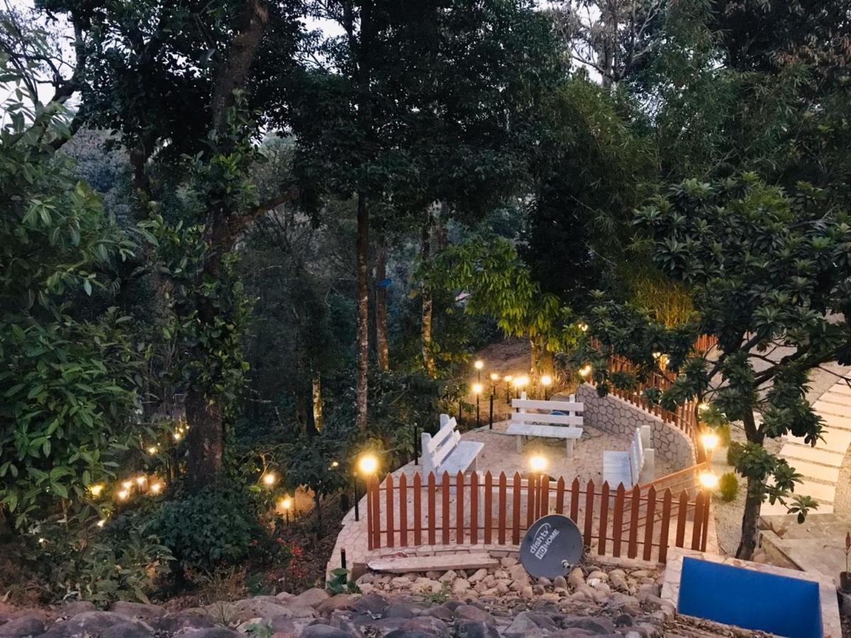 Misty Rain Estate Hotel Madikeri Bagian luar foto